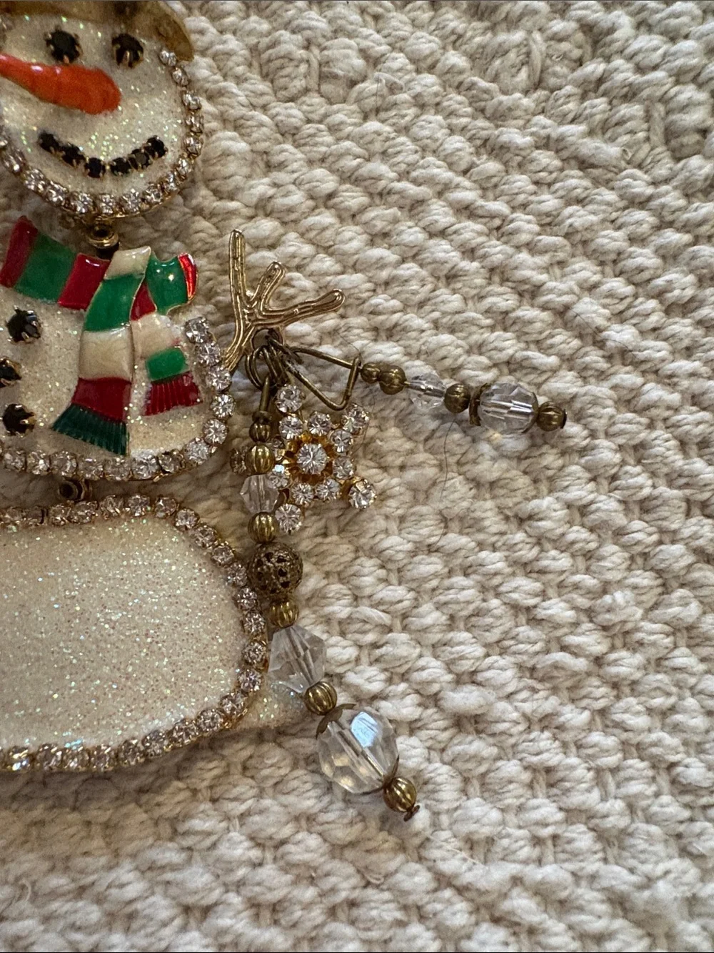 Lunch at the Ritz LATR 2GO Festive Snowman Brooch Pendant